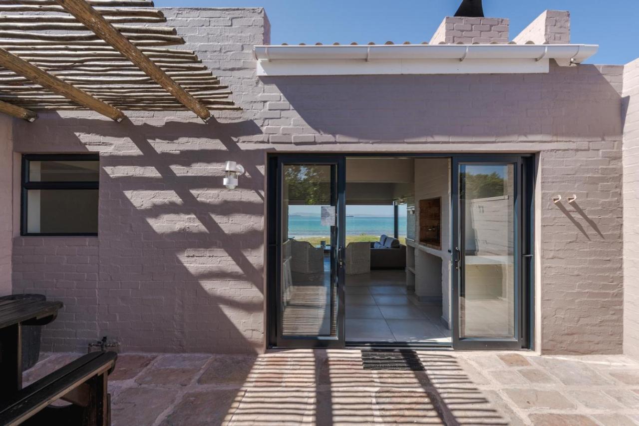 Blue Bay Lodge Saldanha Bay ภายนอก รูปภาพ