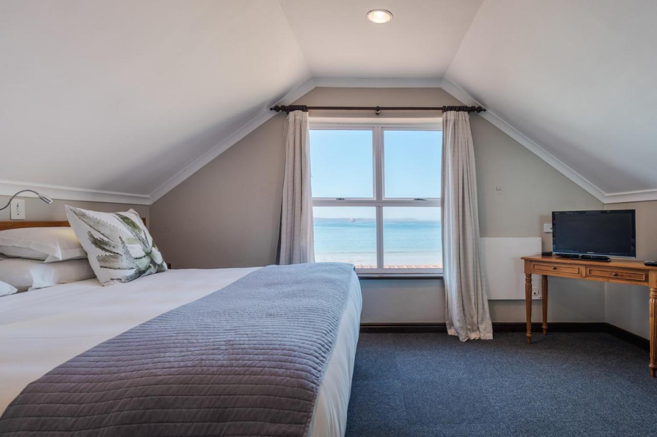 Blue Bay Lodge Saldanha Bay ภายนอก รูปภาพ