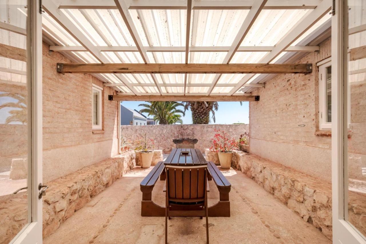Blue Bay Lodge Saldanha Bay ภายนอก รูปภาพ