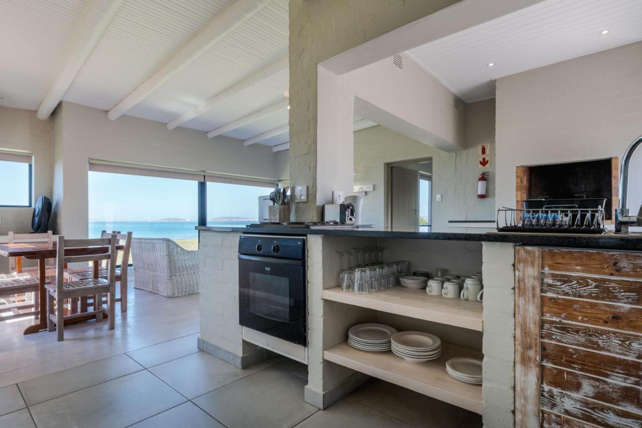 Blue Bay Lodge Saldanha Bay ภายนอก รูปภาพ