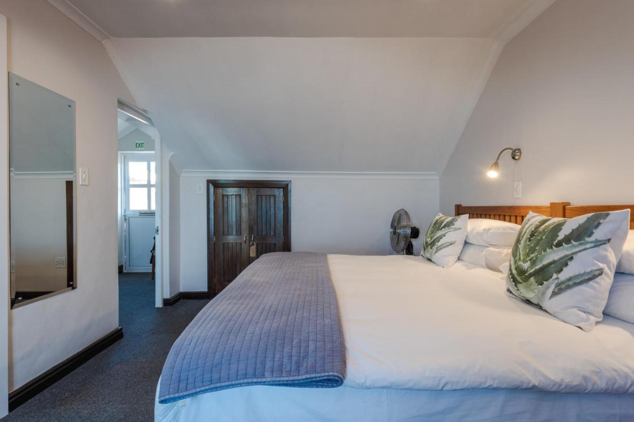 Blue Bay Lodge Saldanha Bay ภายนอก รูปภาพ