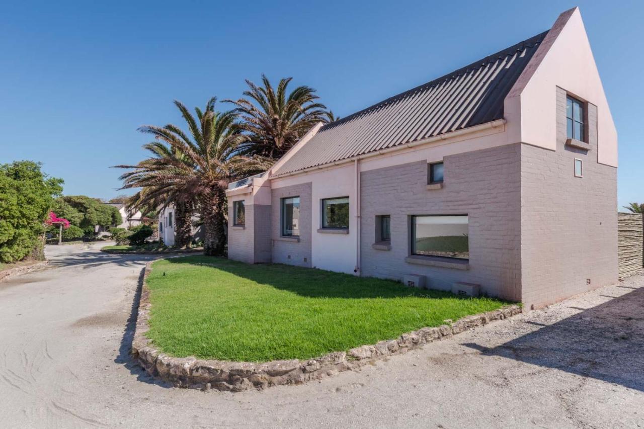 Blue Bay Lodge Saldanha Bay ภายนอก รูปภาพ