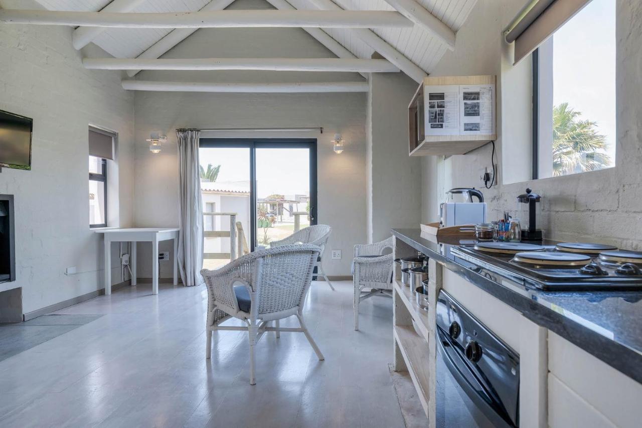 Blue Bay Lodge Saldanha Bay ภายนอก รูปภาพ