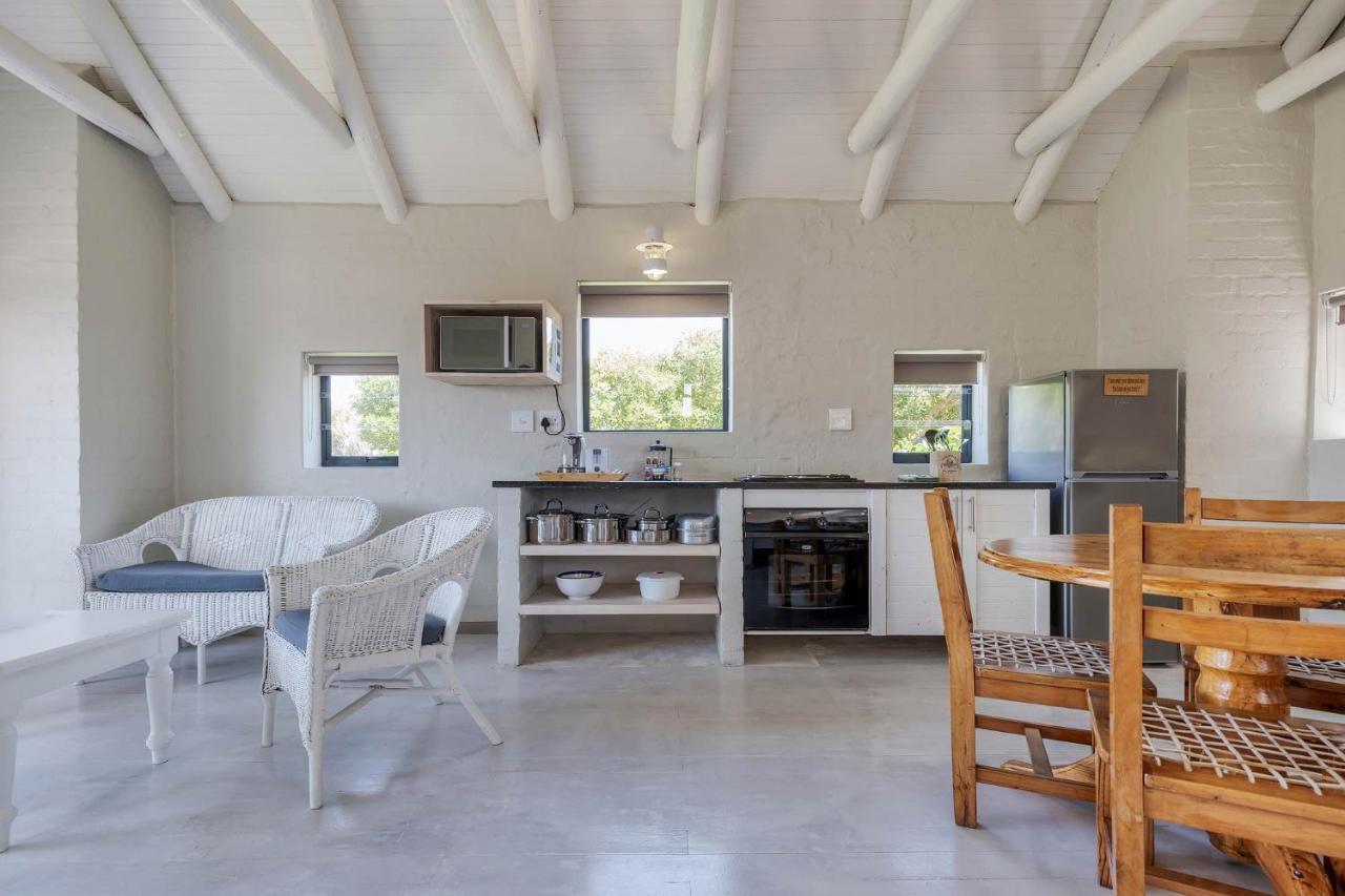 Blue Bay Lodge Saldanha Bay ภายนอก รูปภาพ