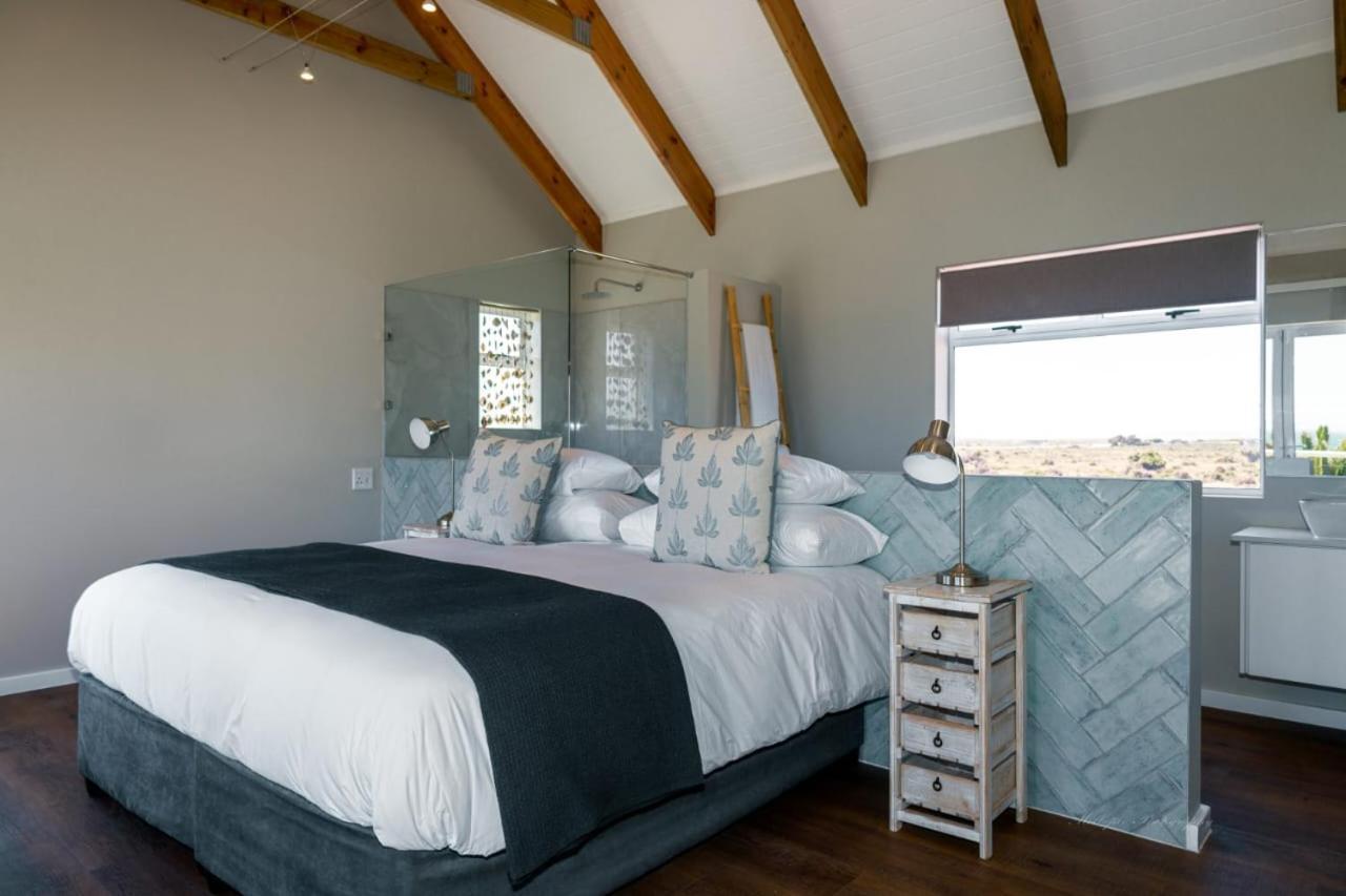Blue Bay Lodge Saldanha Bay ภายนอก รูปภาพ