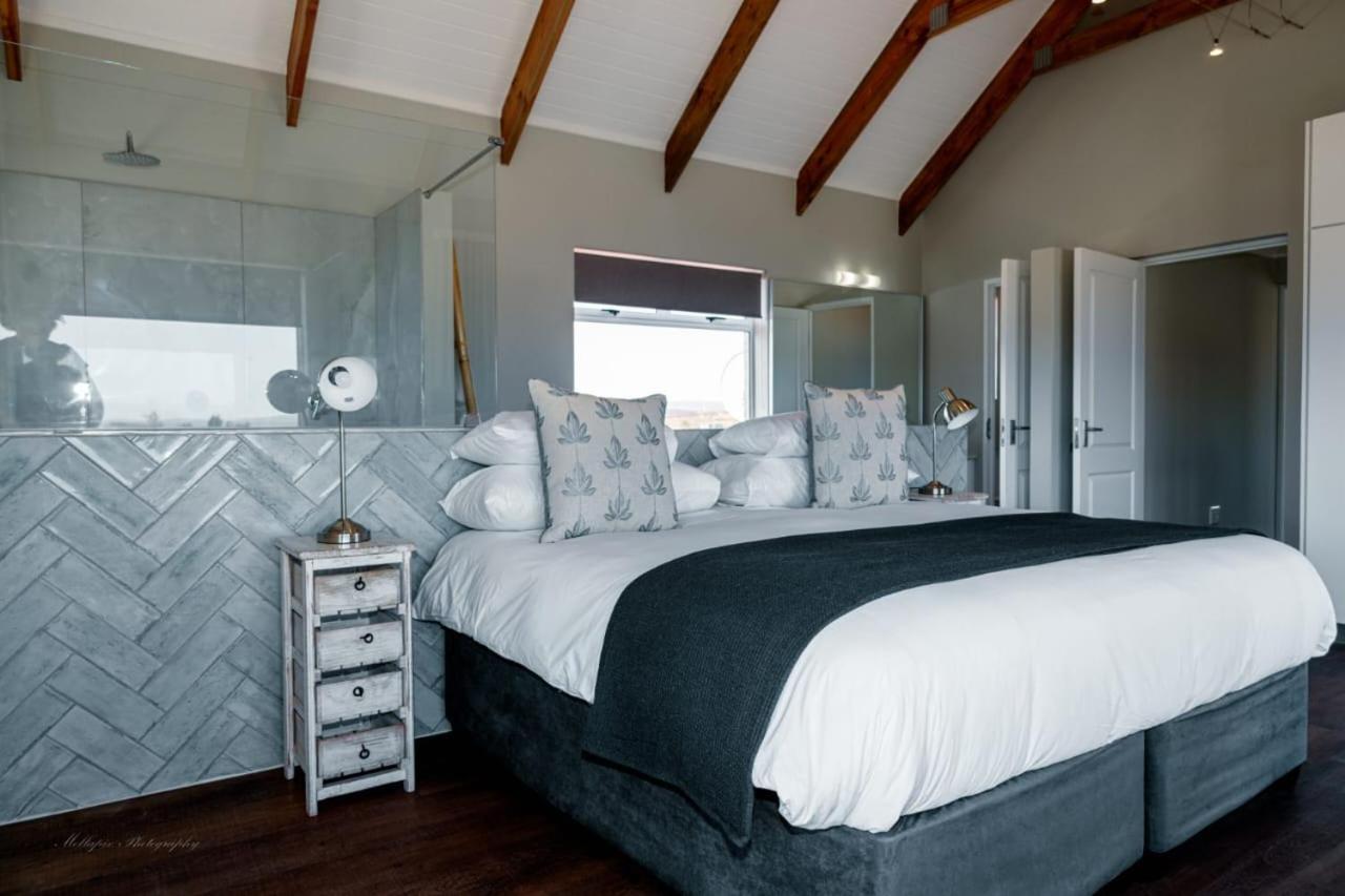 Blue Bay Lodge Saldanha Bay ภายนอก รูปภาพ
