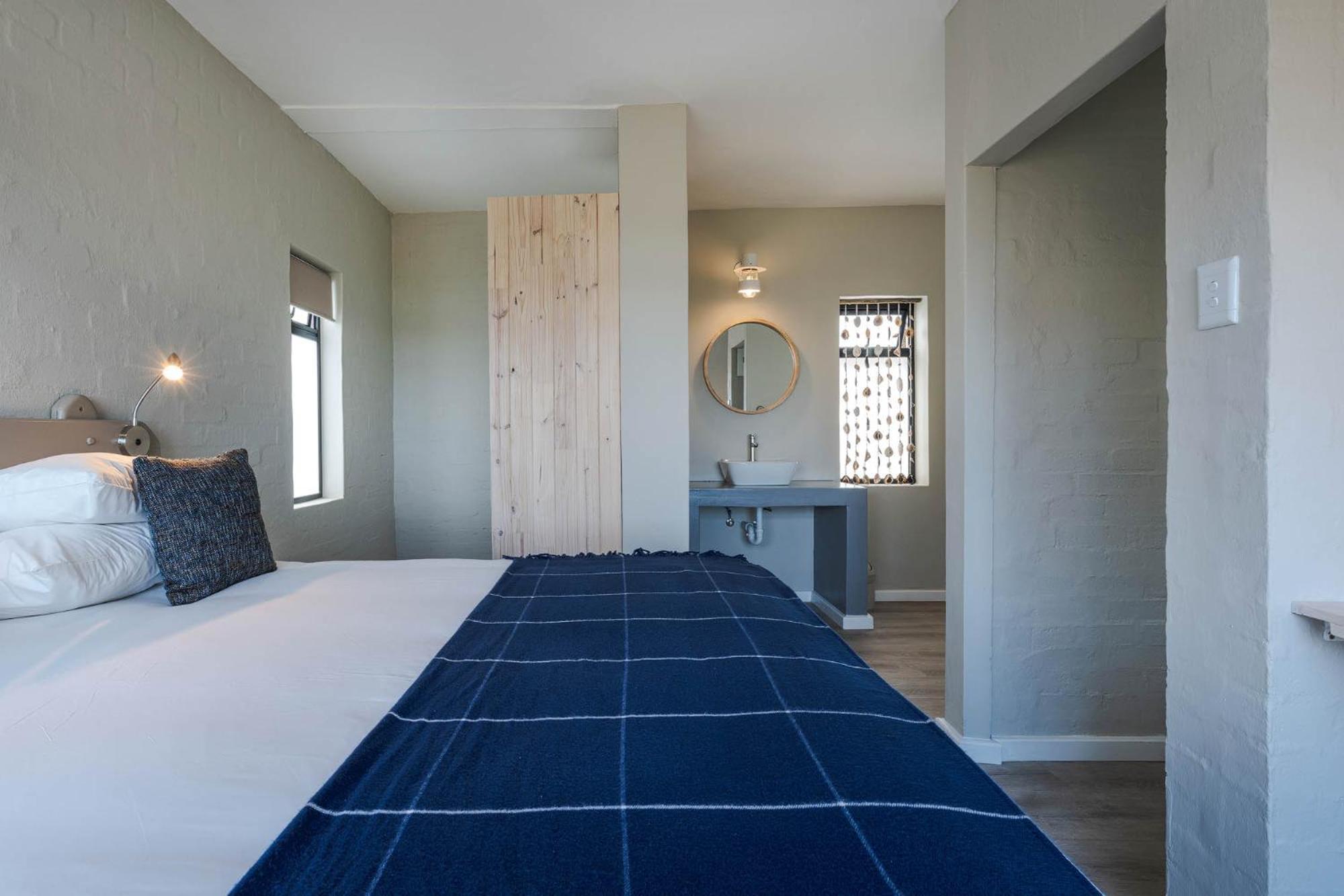 Blue Bay Lodge Saldanha Bay ภายนอก รูปภาพ