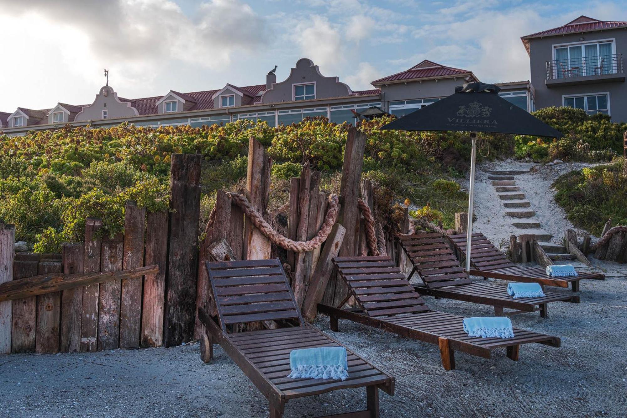 Blue Bay Lodge Saldanha Bay ภายนอก รูปภาพ